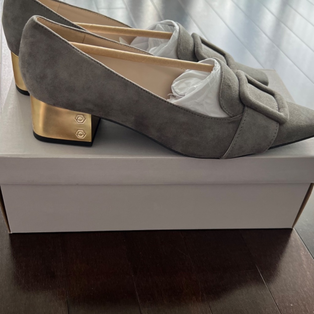 Shoes - Picture 2 of 4